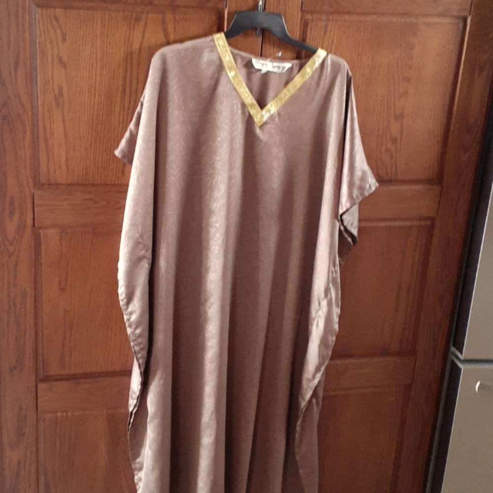 Jessica Taylpr One Size Brown Gold Tribal Dress
